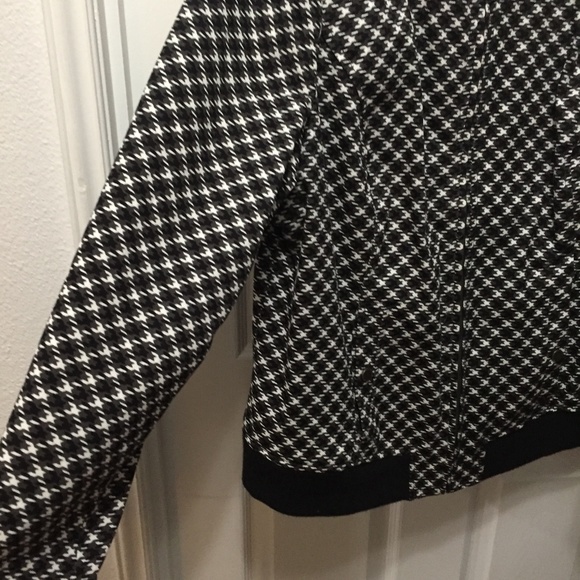 Houndstooth Printed Bomber Jacket - Picture 7 of 8